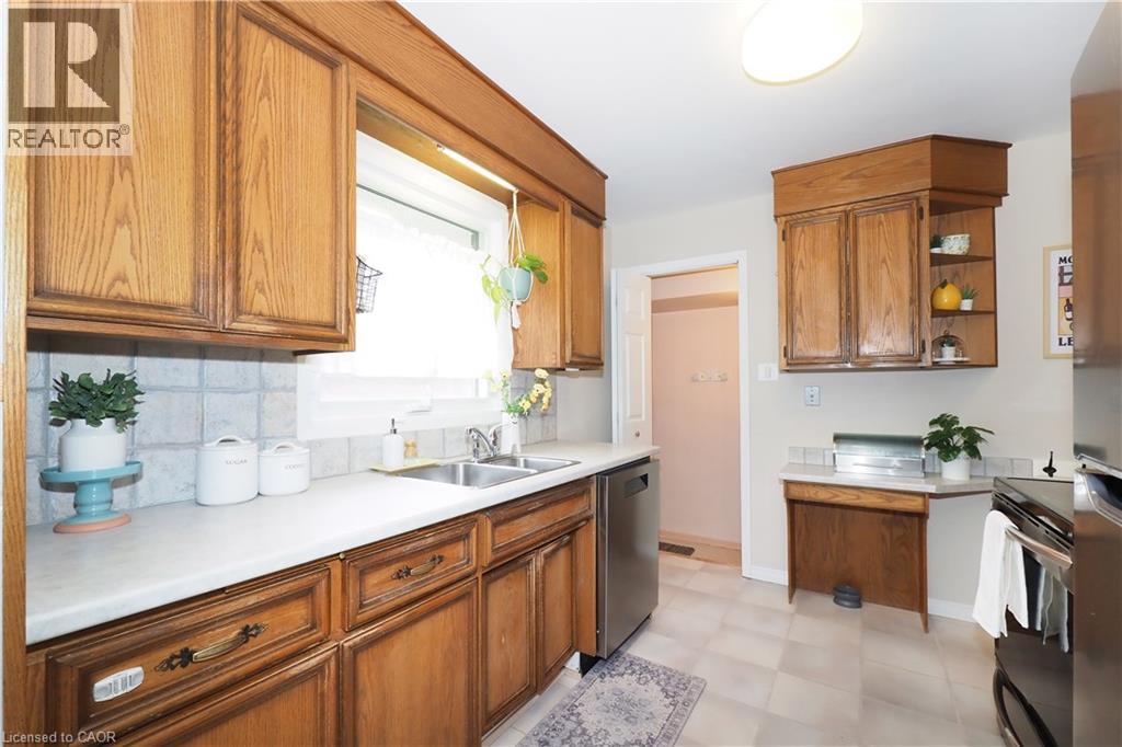 88 GILMOUR Crescent thumbnail 11