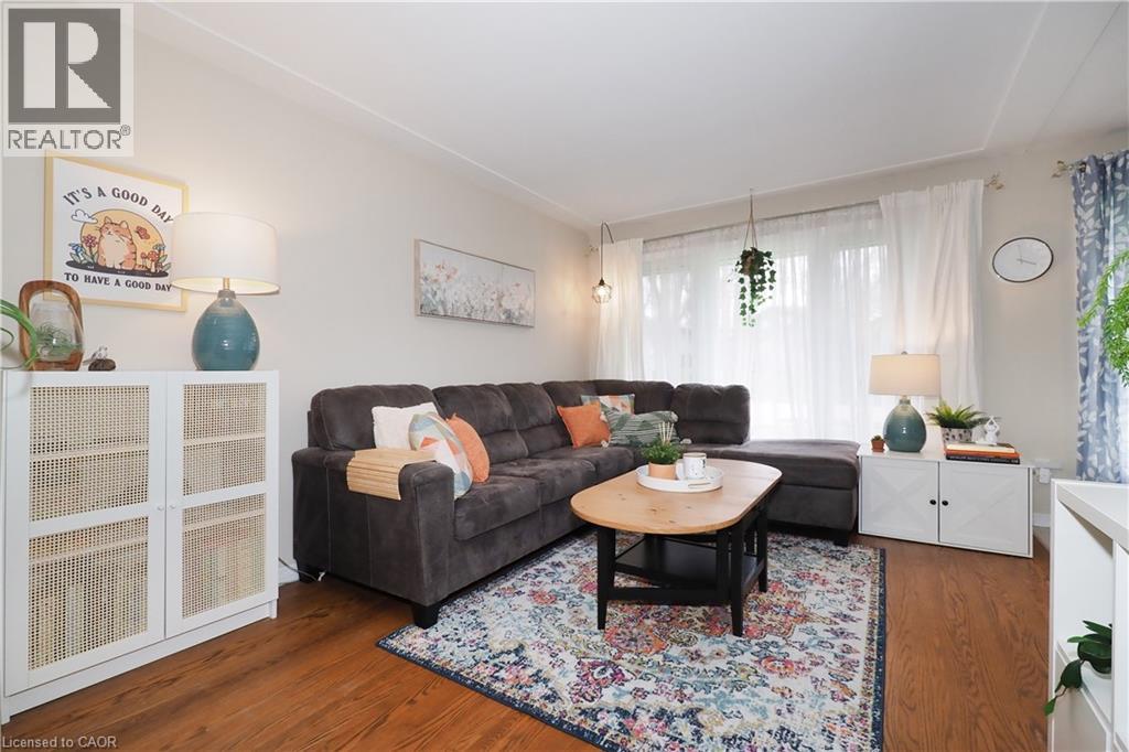 88 GILMOUR Crescent thumbnail 4