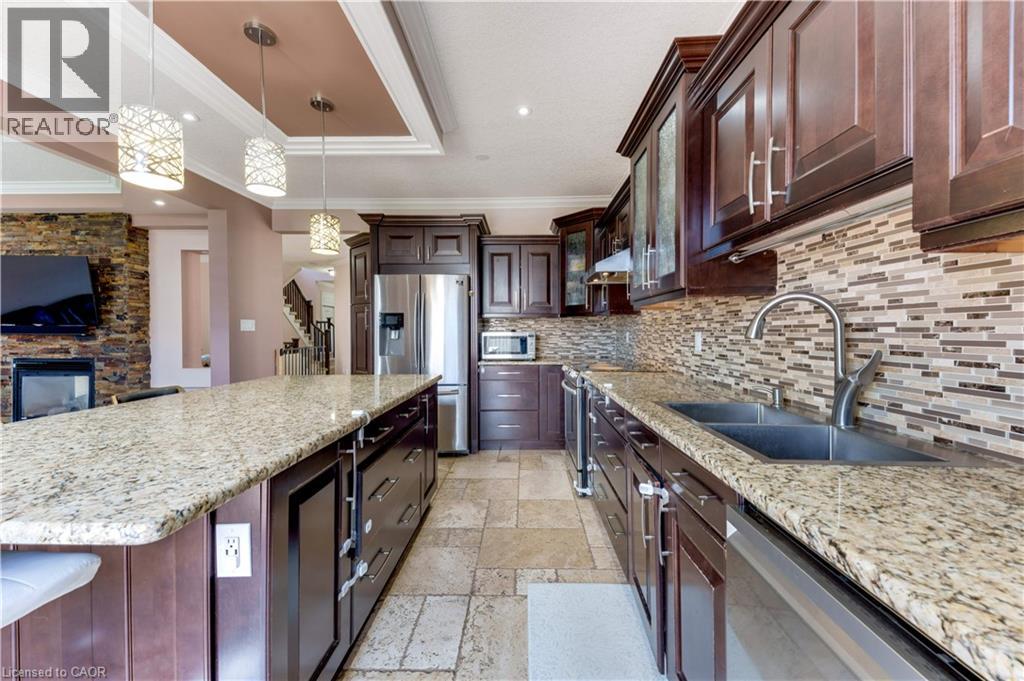437 BEAUMONT Crescent thumbnail 12