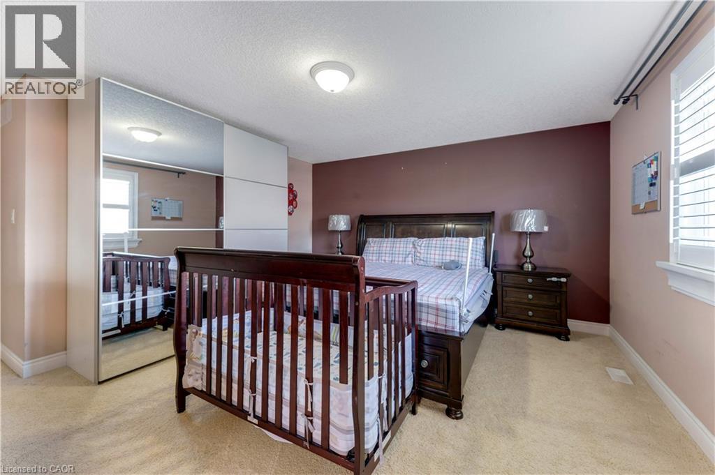 437 BEAUMONT Crescent thumbnail 17