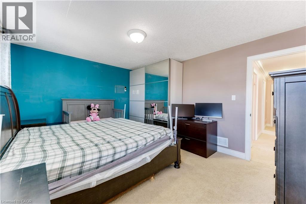 437 BEAUMONT Crescent thumbnail 25