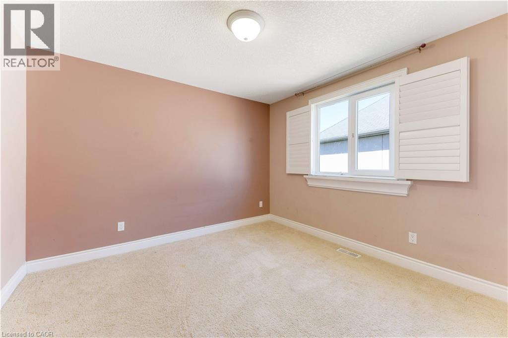 437 BEAUMONT Crescent thumbnail 29