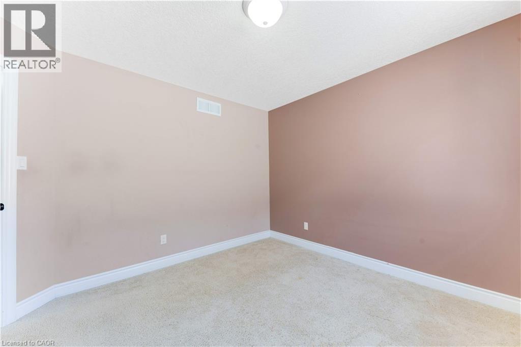 437 BEAUMONT Crescent thumbnail 30
