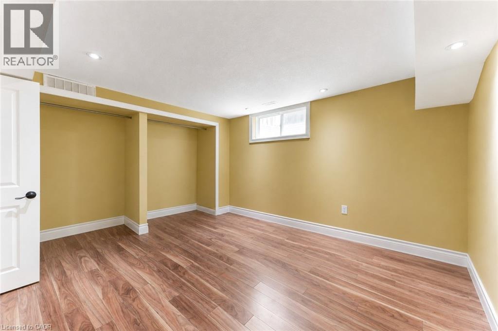 437 BEAUMONT Crescent thumbnail 37