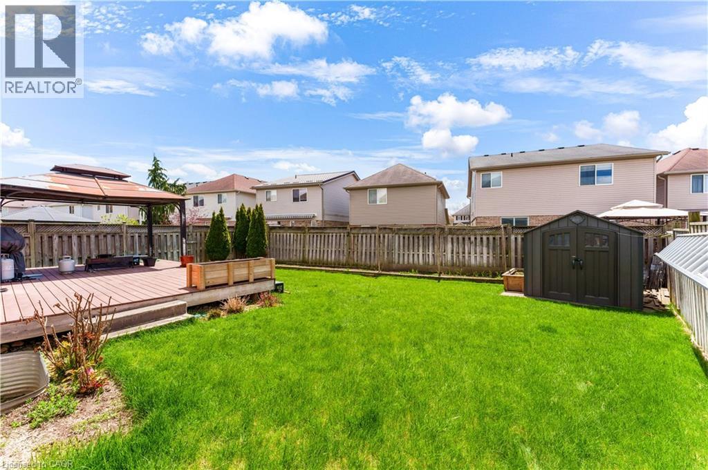 437 BEAUMONT Crescent thumbnail 40