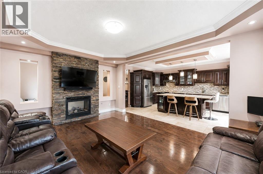 437 BEAUMONT Crescent thumbnail 7