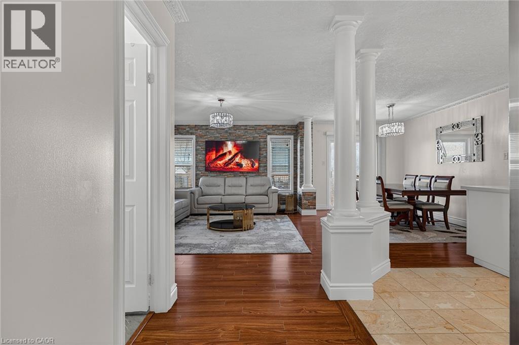 512 SNOWDROP Court thumbnail 5