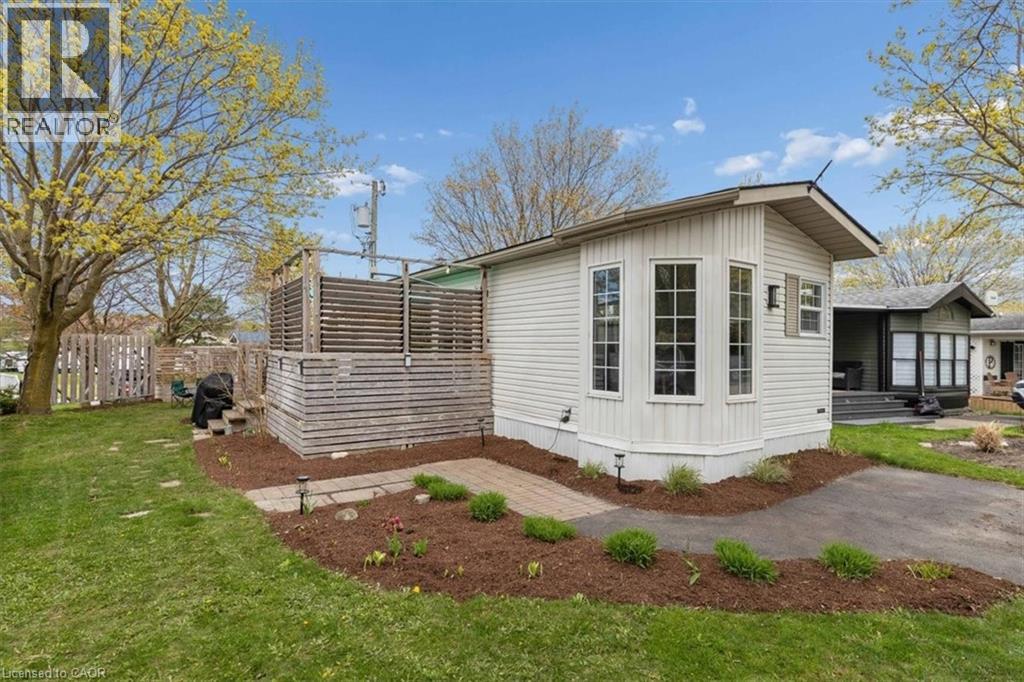 580 BEAVER CREEK Road Unit# 357 thumbnail 2