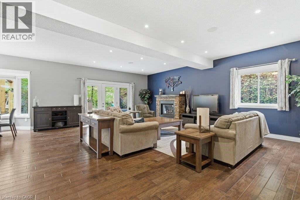 242 CHELTONWOOD Crescent thumbnail 7