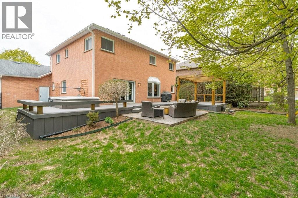 242 CHELTONWOOD Crescent thumbnail 45