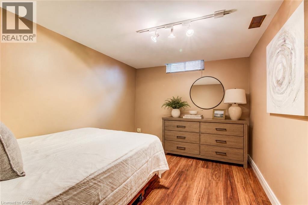 48 LENNOX Crescent thumbnail 34