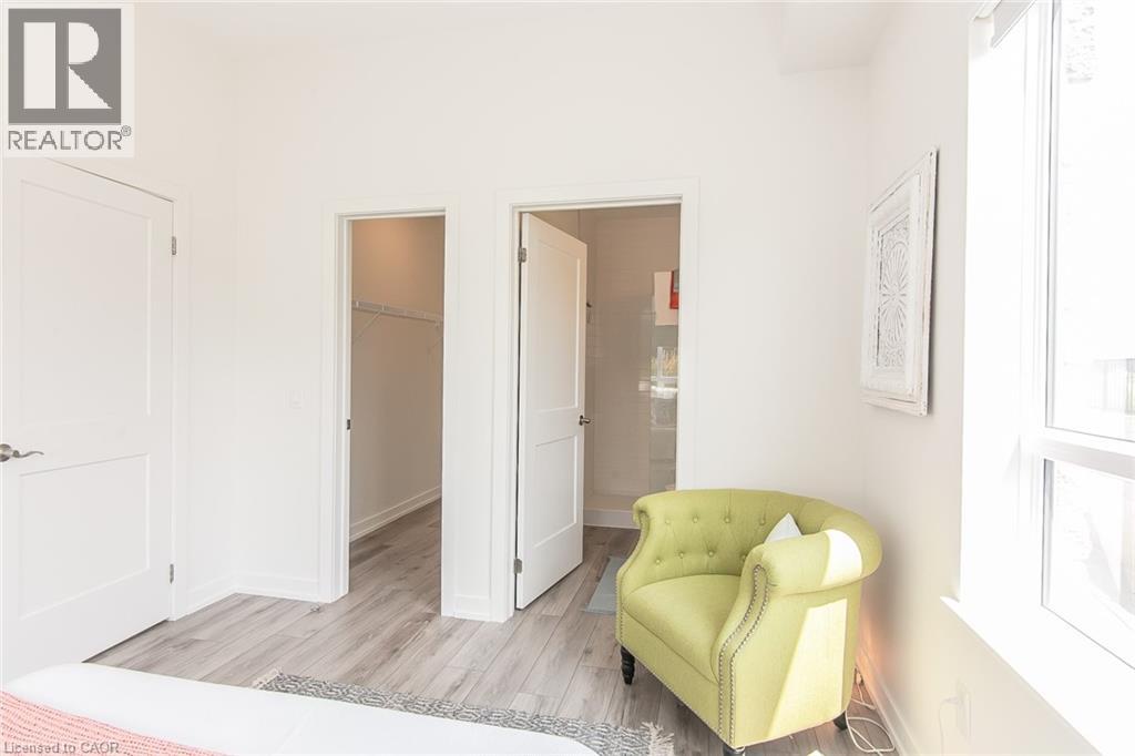 251 NORTHFIELD Drive E Unit# 102 thumbnail 26