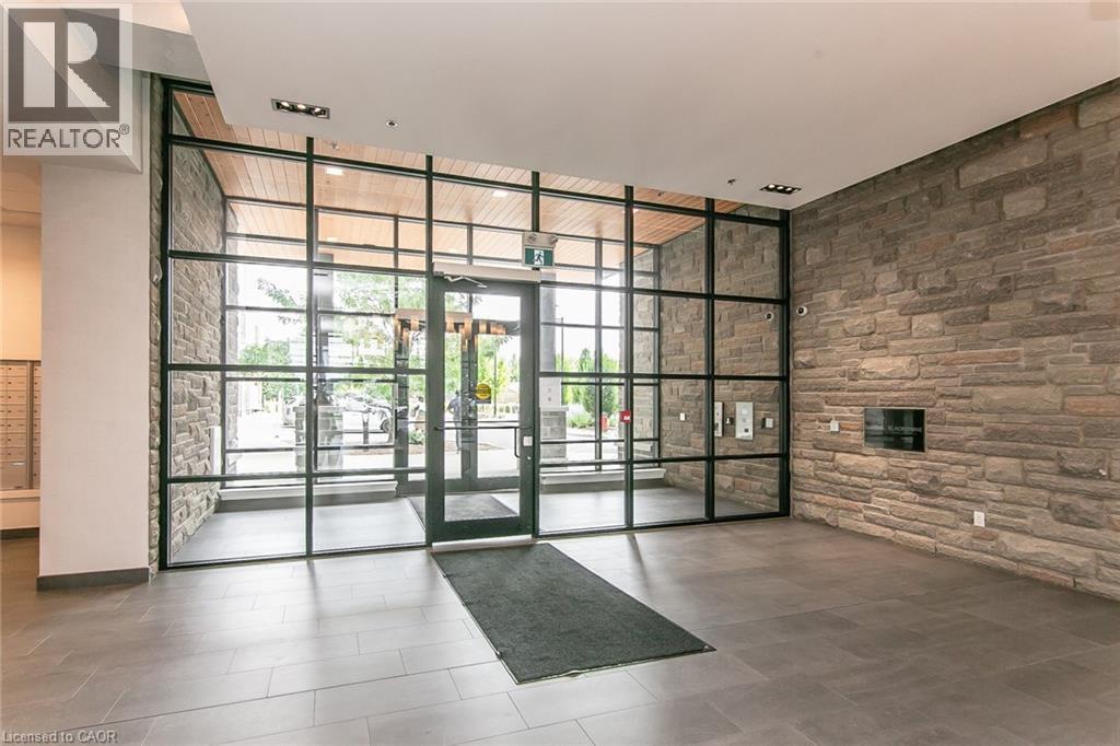 251 NORTHFIELD Drive E Unit# 102 thumbnail 3
