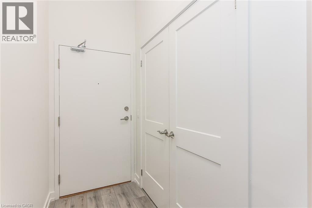 251 NORTHFIELD Drive E Unit# 102 thumbnail 6