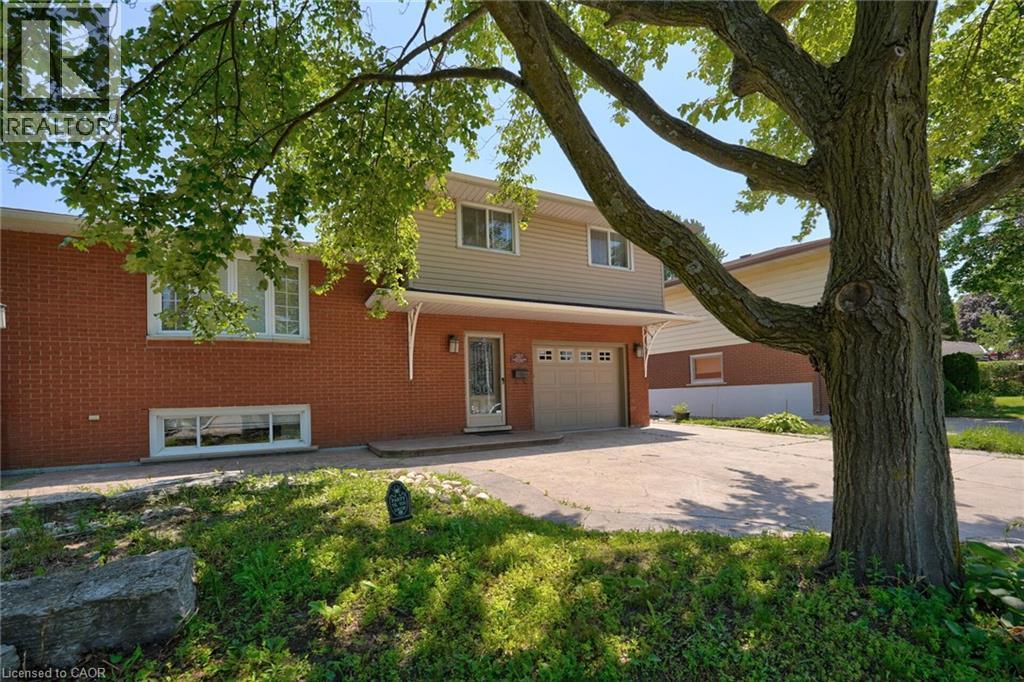 207 CHRISTOPHER Drive thumbnail 3