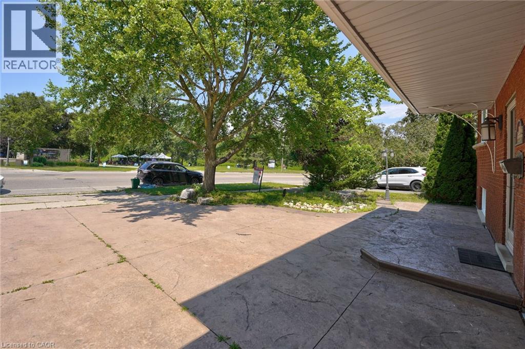 207 CHRISTOPHER Drive thumbnail 6