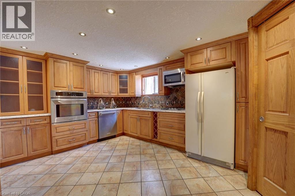 207 CHRISTOPHER Drive thumbnail 41