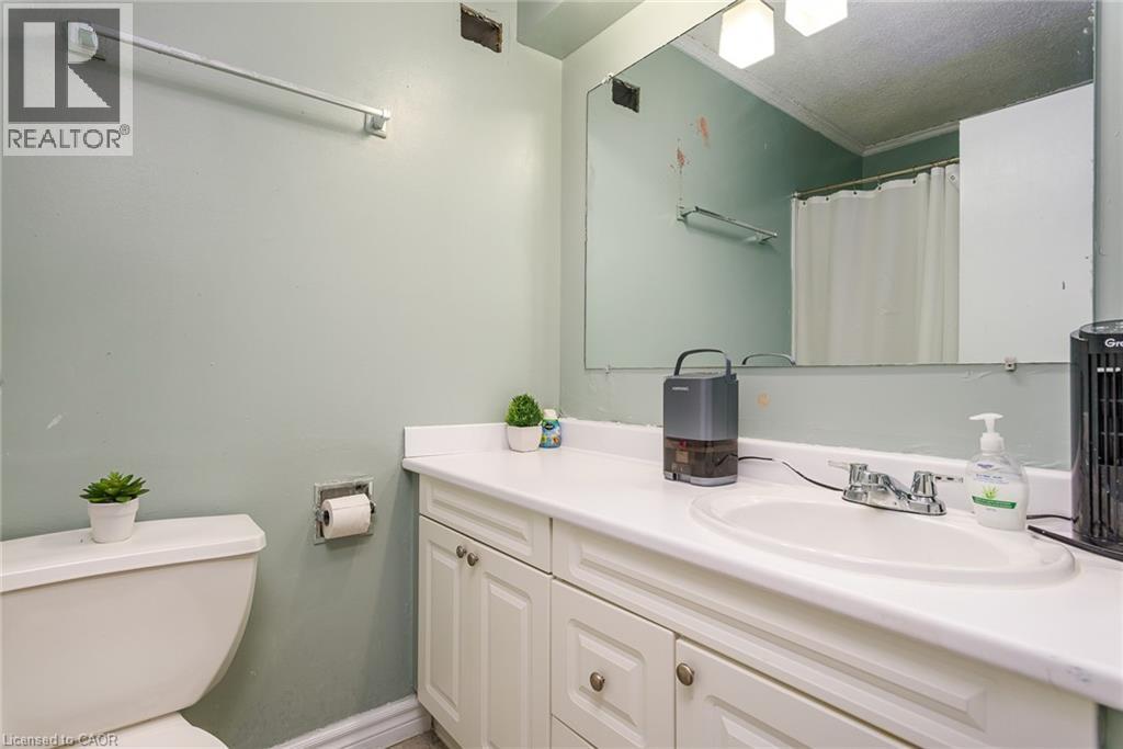 121 UNIVERSITY Avenue E Unit# 32 thumbnail 27