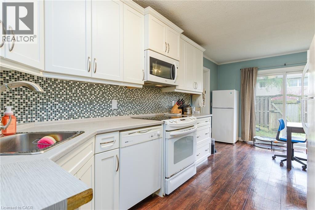 121 UNIVERSITY Avenue E Unit# 32 thumbnail 6