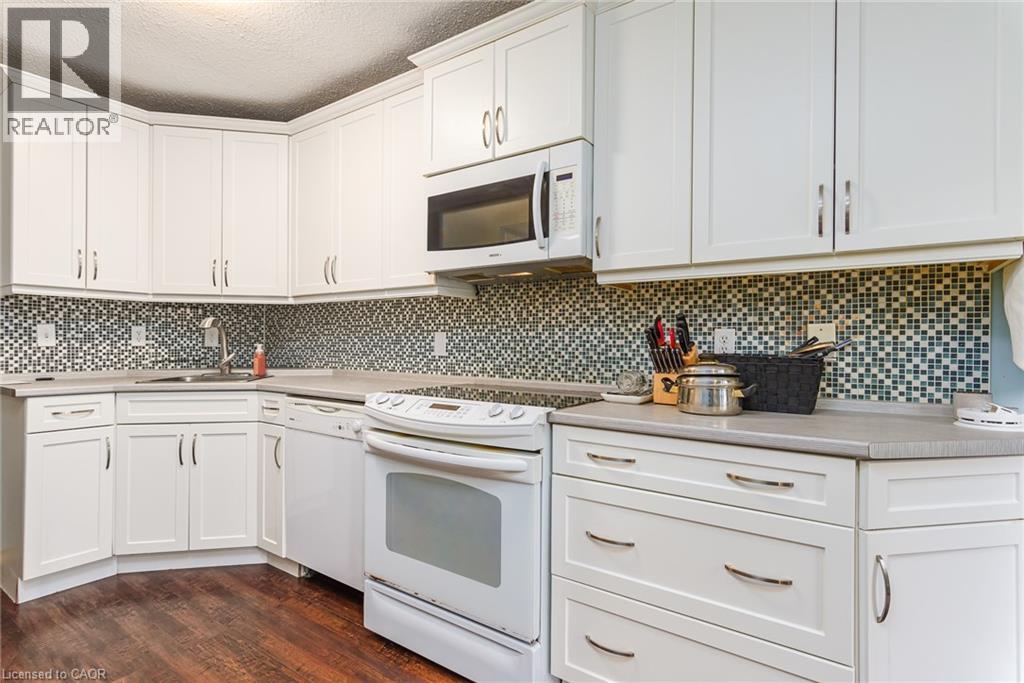 121 UNIVERSITY Avenue E Unit# 32 thumbnail 7