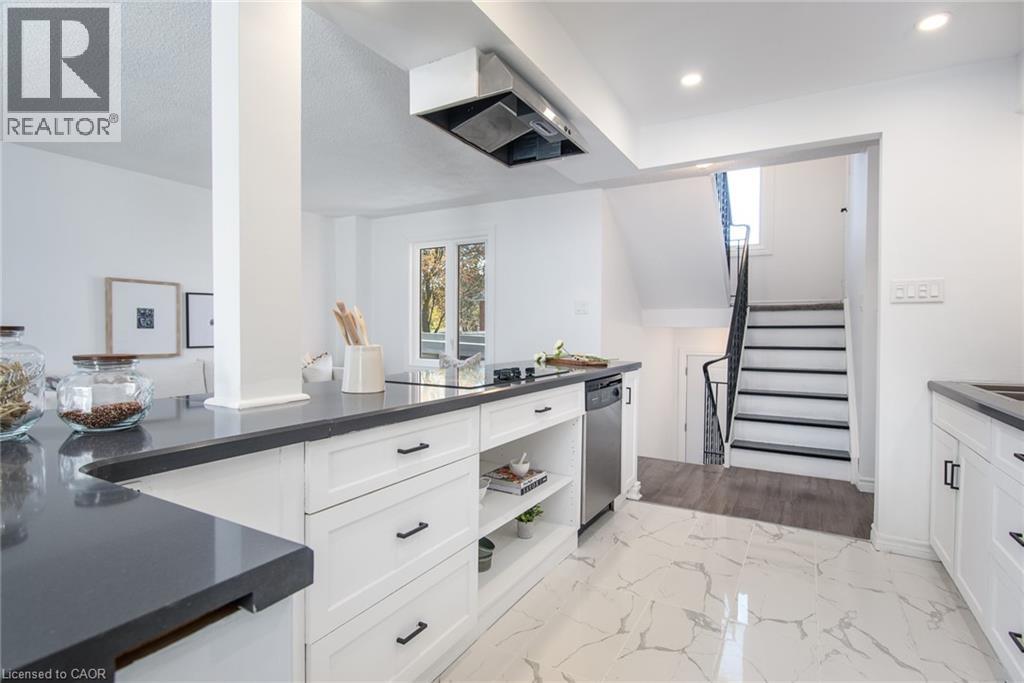 397 KEATS Way Unit# 4 thumbnail 16