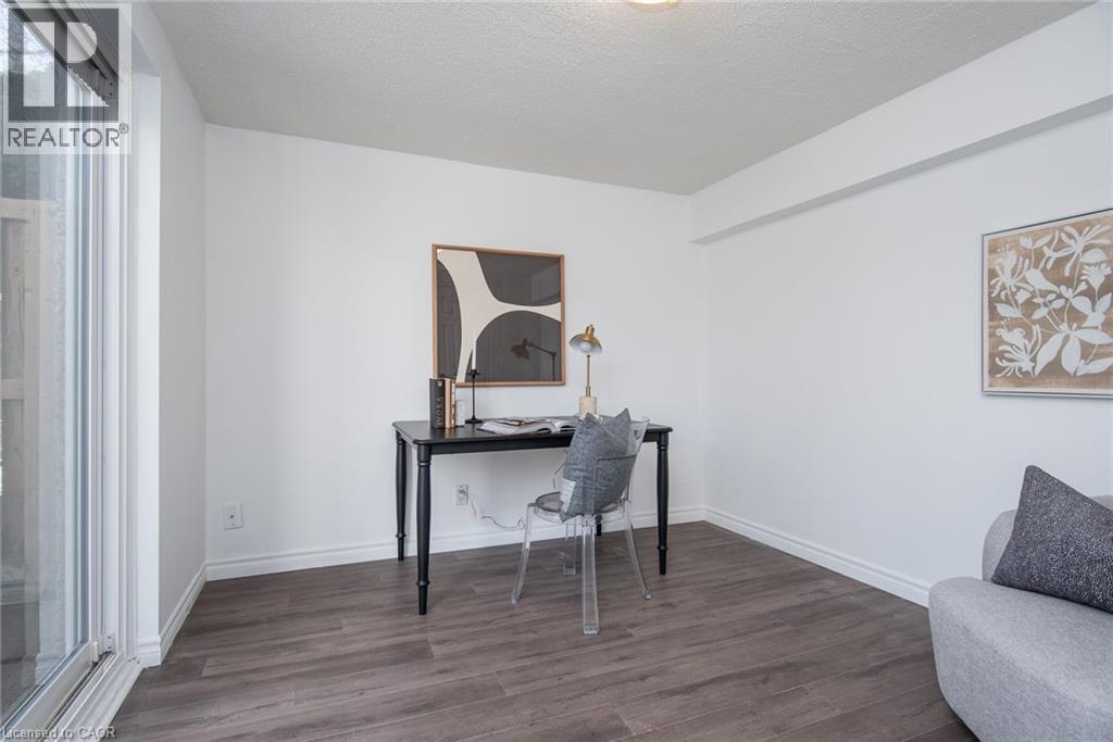 397 KEATS Way Unit# 4 thumbnail 34