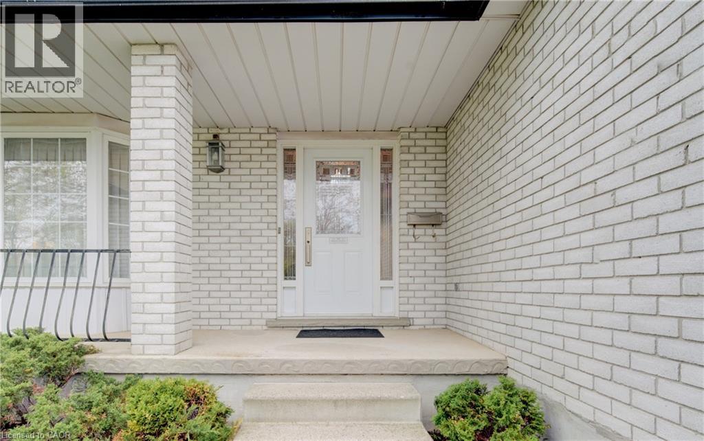 112 WEST ACRES Crescent thumbnail 2