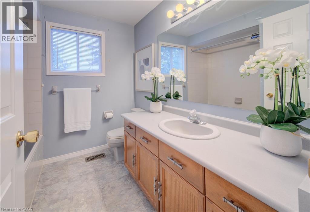 112 WEST ACRES Crescent thumbnail 23