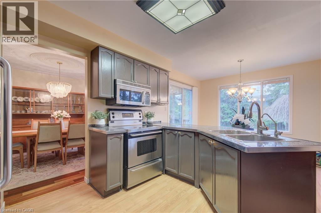 112 WEST ACRES Crescent thumbnail 10