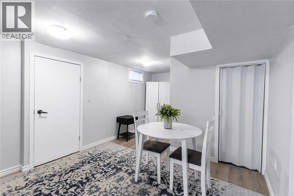 110 LORNE Crescent thumbnail 26