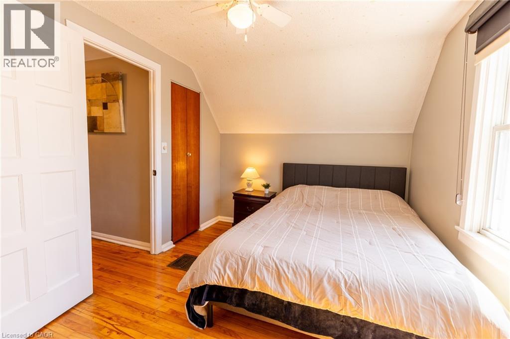 110 LORNE Crescent thumbnail 18