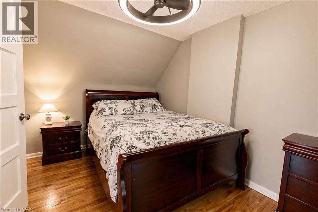 110 LORNE Crescent thumbnail 14