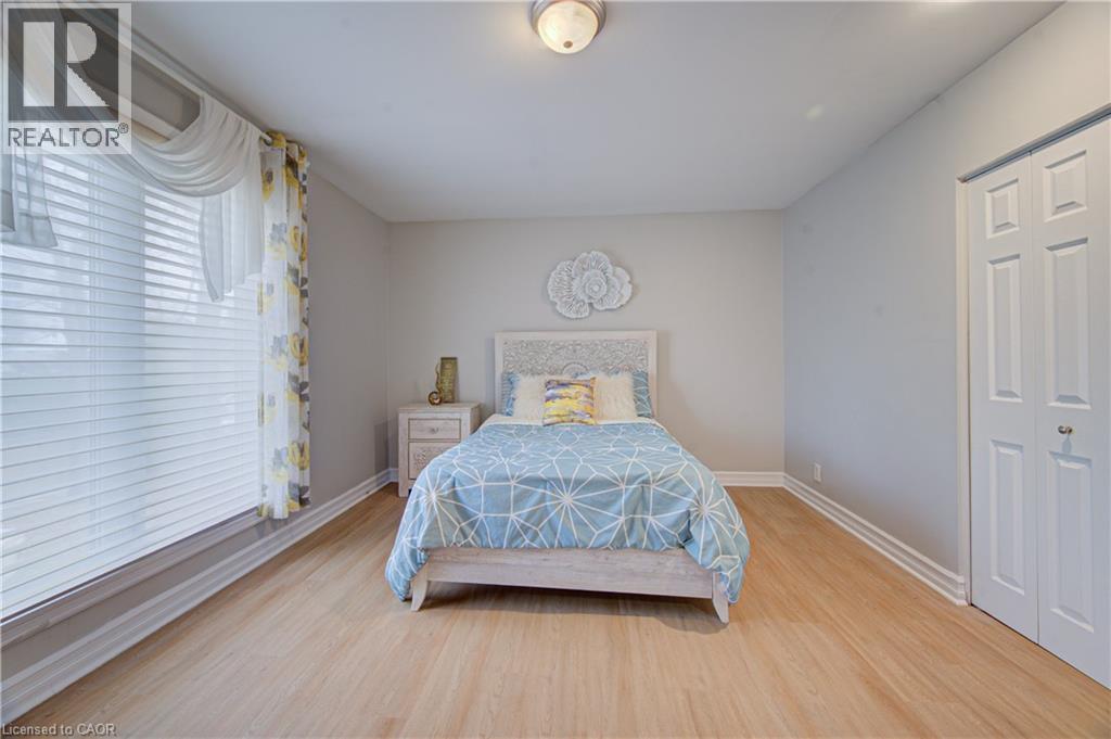 298 FERNDALE Place thumbnail 27