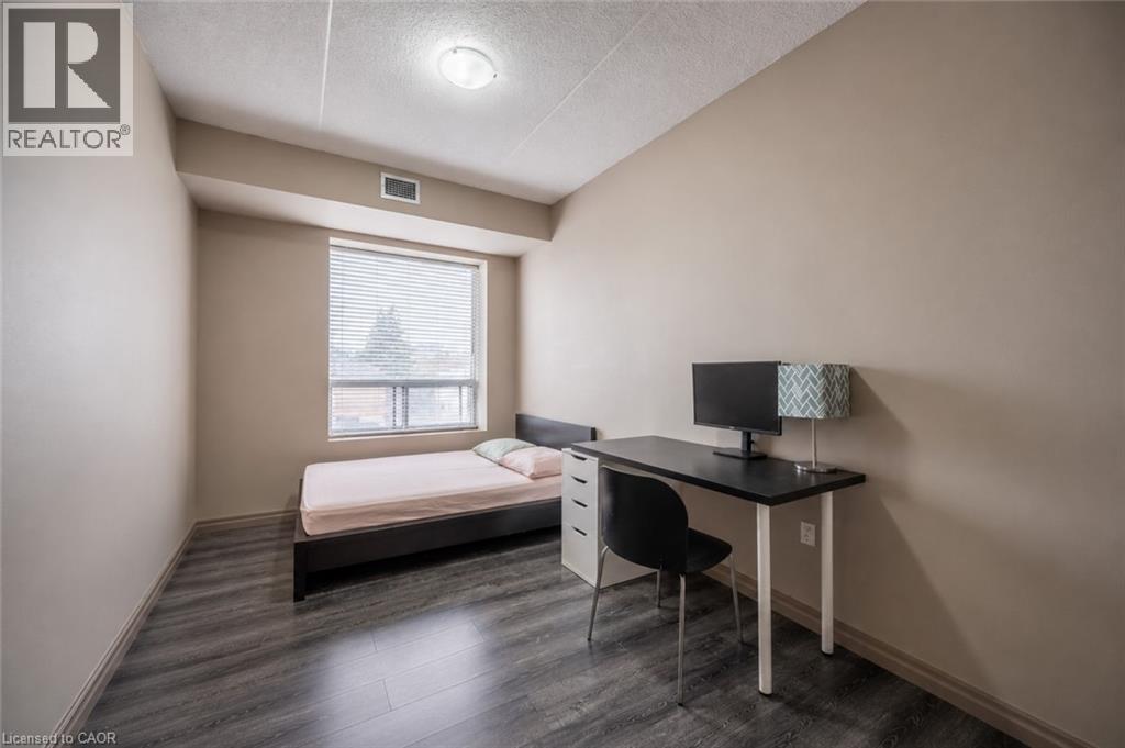 8 HICKORY Street W Unit# 404 thumbnail 7