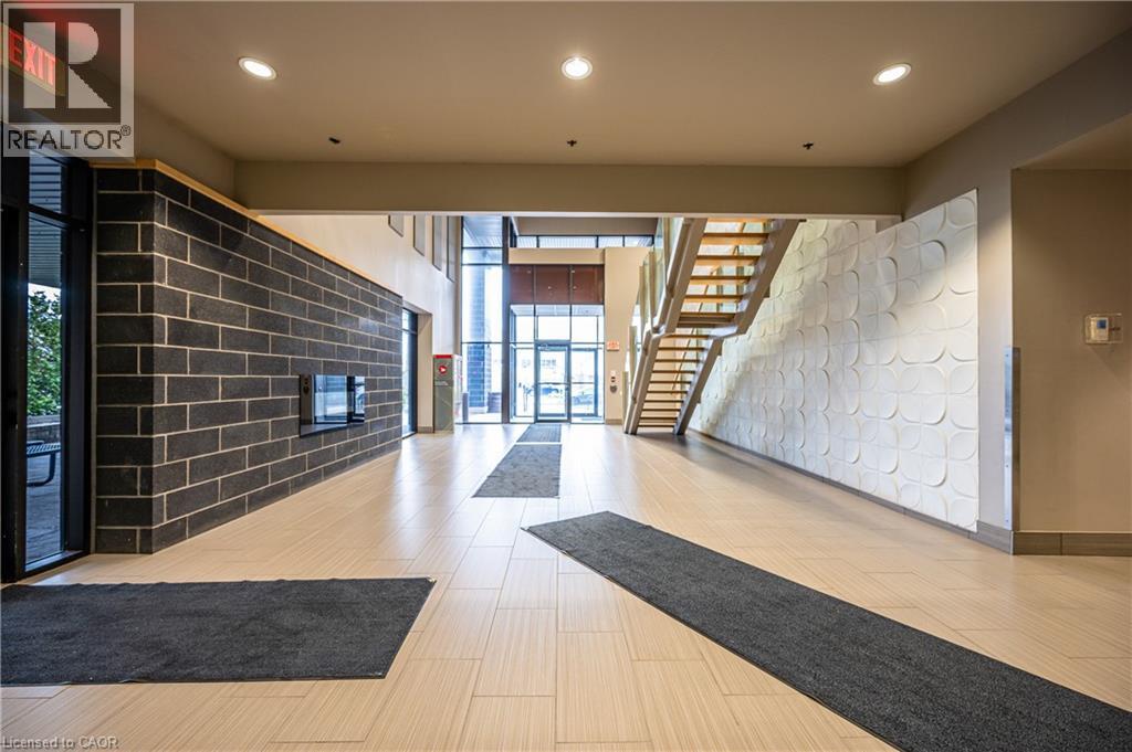 8 HICKORY Street W Unit# 404 thumbnail 5