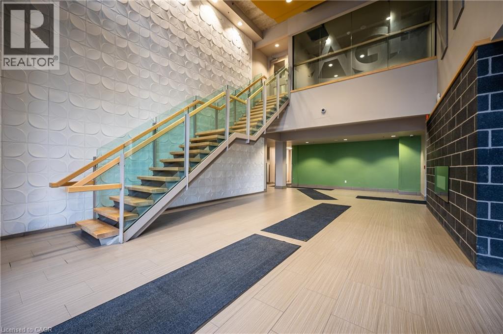 8 HICKORY Street W Unit# 404 thumbnail 3