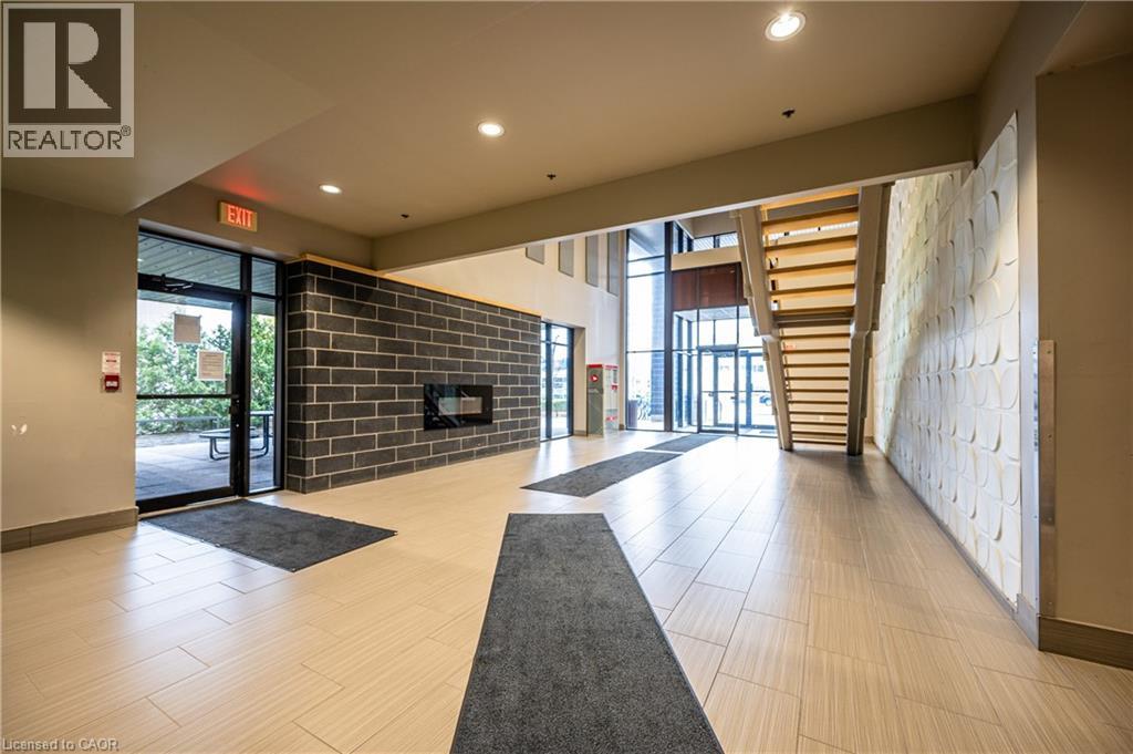 8 HICKORY Street W Unit# 404 thumbnail 4