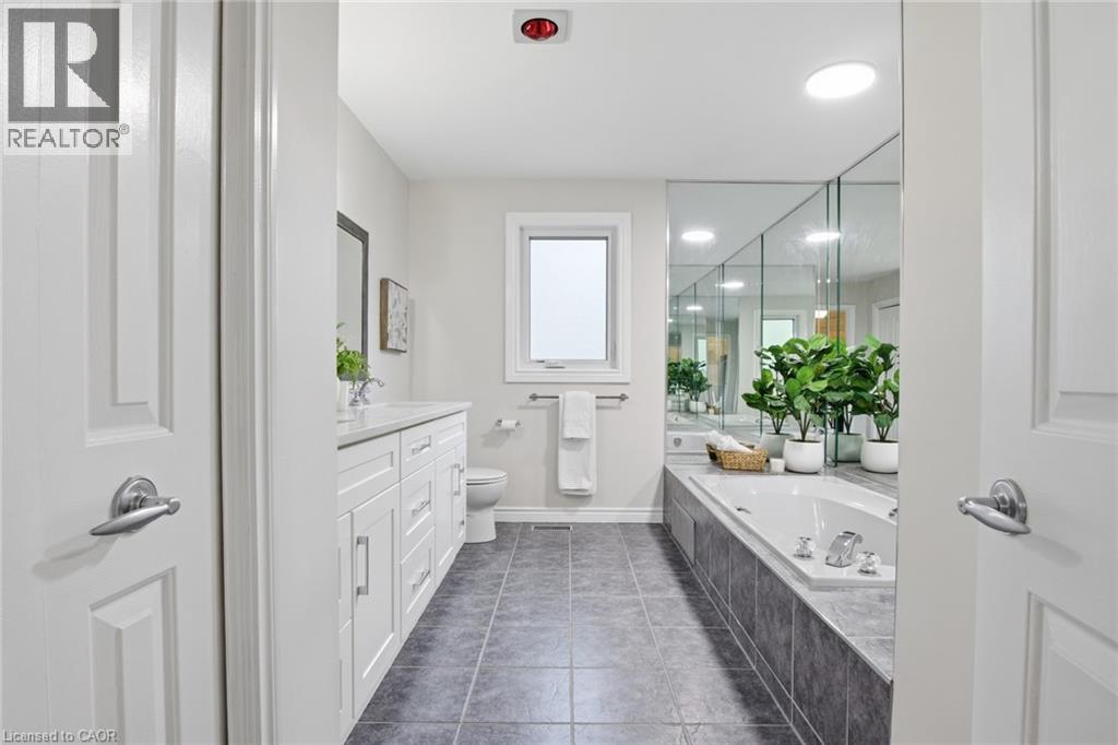 20 HUNTINGDALE Place W thumbnail 32