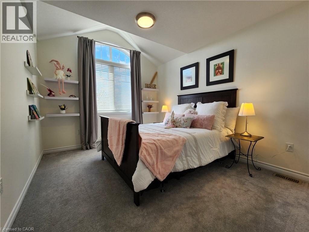 259 GROVEHILL Crescent thumbnail 25