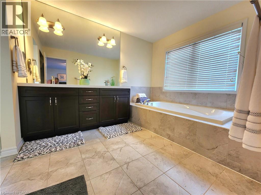 259 GROVEHILL Crescent thumbnail 23