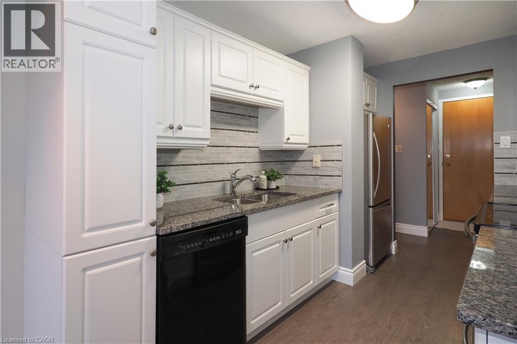 55 BLUE SPRINGS Drive Unit# PH12 thumbnail 20