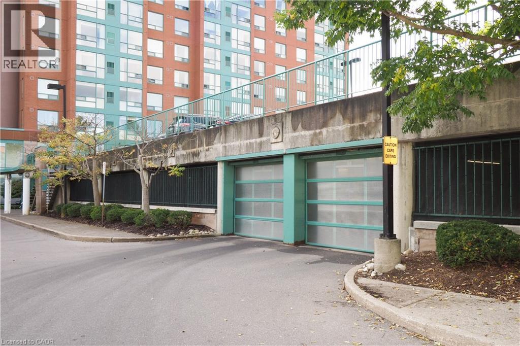 55 BLUE SPRINGS Drive Unit# PH12 thumbnail 44