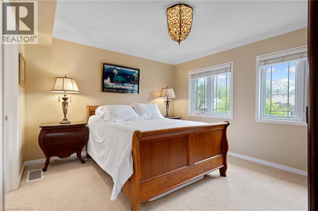 53 GROSVENOR Lane thumbnail 14