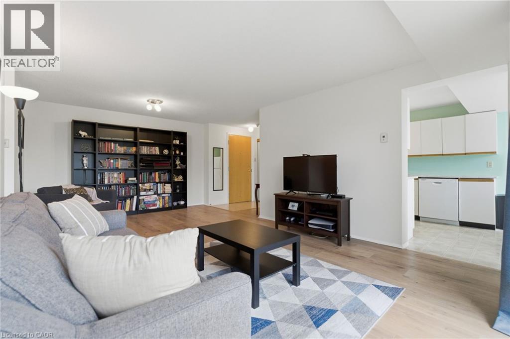 30 BLUE SPRINGS Drive Unit# 215 thumbnail 22