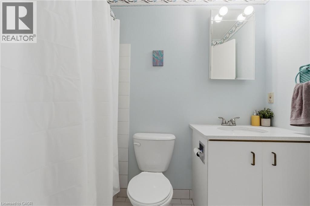 30 BLUE SPRINGS Drive Unit# 215 thumbnail 23