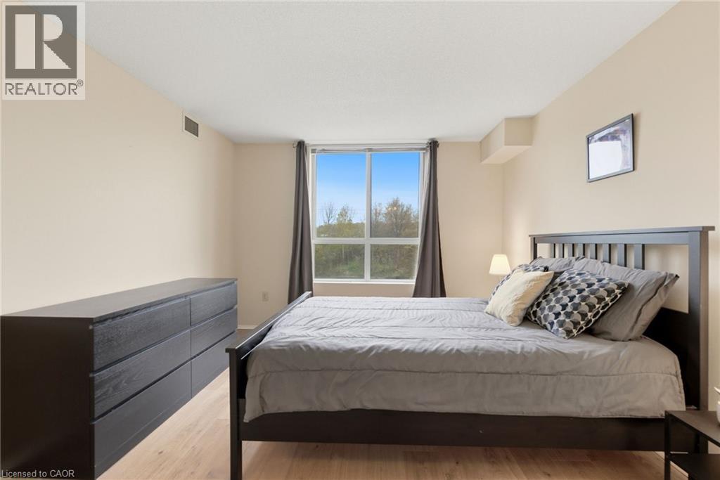 30 BLUE SPRINGS Drive Unit# 215 thumbnail 28
