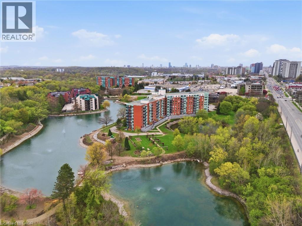 30 BLUE SPRINGS Drive Unit# 215 thumbnail 3