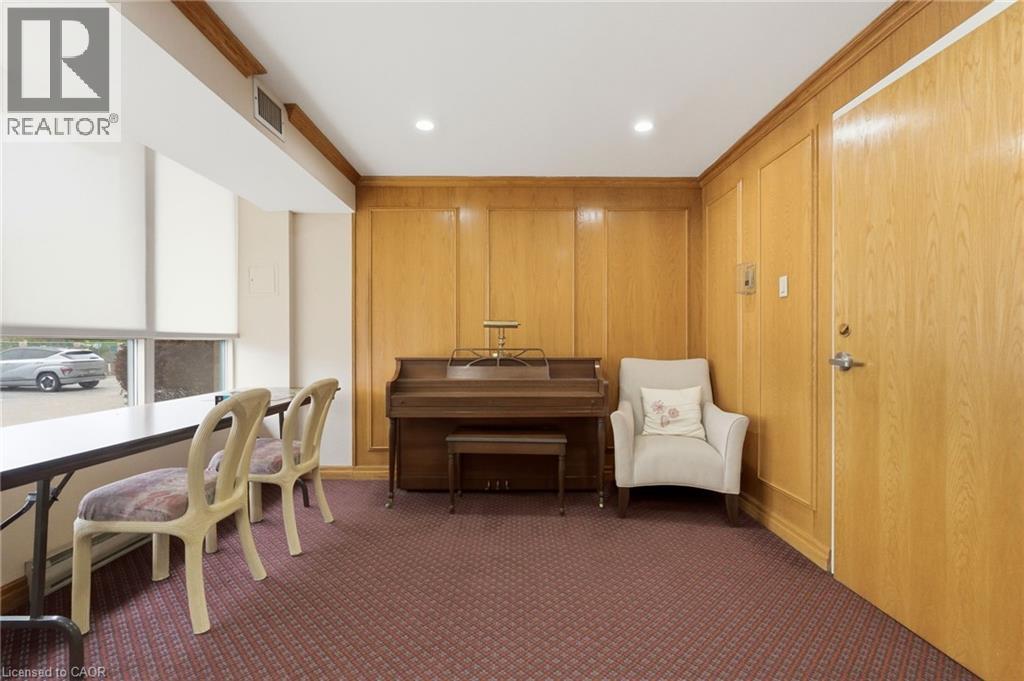 30 BLUE SPRINGS Drive Unit# 215 thumbnail 38