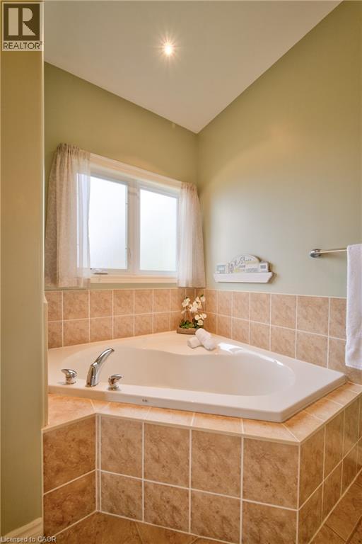 125 DEVONSHIRE Drive thumbnail 23