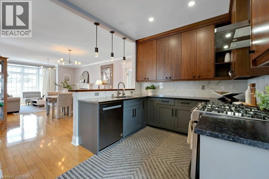 341 GEORGE Street N Unit# 4 thumbnail 8